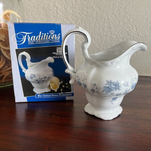 Vintage Haviland Fine Porcelain China Blue Garland Creamer Cottagecore Boxed 70s - Picture 1 of 9